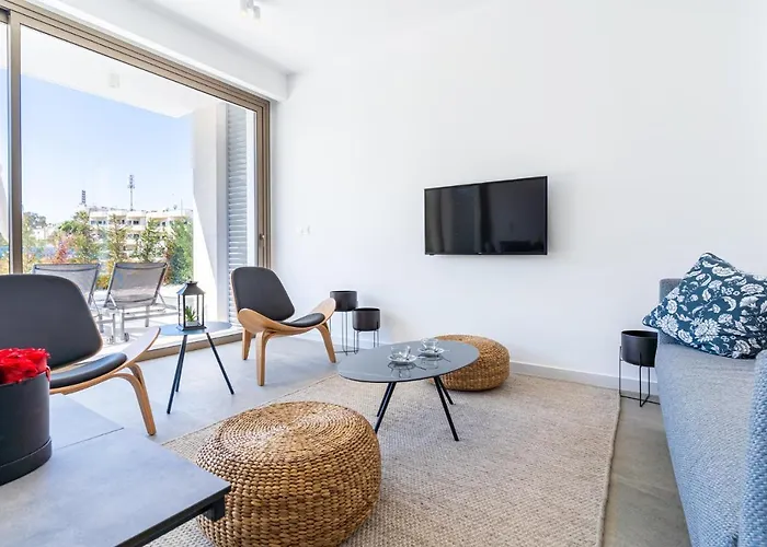 Cyan 3-bedroom In Protaras Villa Paralímni