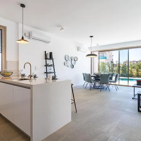 Cyan 3-bedroom In Protaras