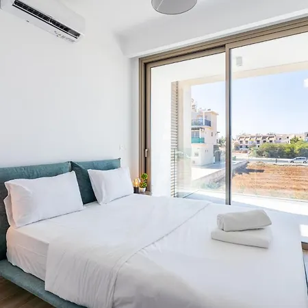Willa Cyan 3-bedroom In Protaras