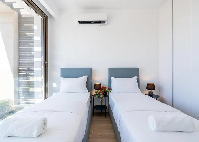 Cyan 3-bedroom In Protaras パラリムニ