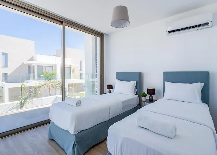 Vila Cyan 3-bedroom In Protaras Paralimni
